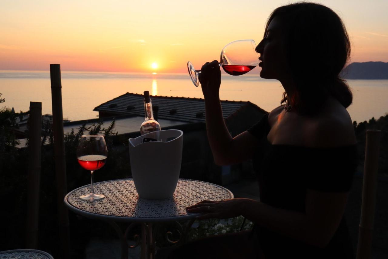 Sunset Manarola Apartment Exterior photo